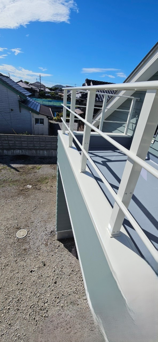 鶴谷トーヨーテックの千葉県 南房総市 ベランダ手すり取付工事の施工後の写真2